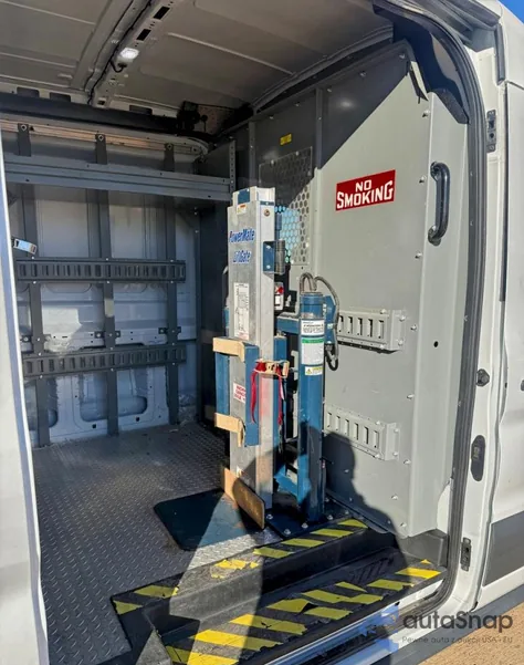 2018 Ford Transit T-350 из США, поврежденный, VIN 1FTBW2CM8JKB37680